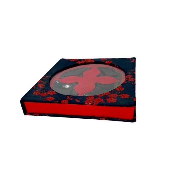 Porcelain Black Flower Petal Whale Tail Chopstick Rests Set of 4 Vintage. - Picture 7 of 7